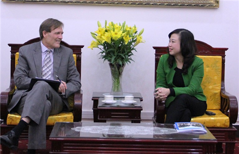 Thứ trưởng Đào Hồng Lan tiếp Giám đốc USAID tại Việt Nam