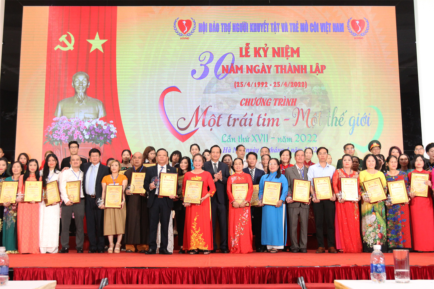 Chặng đường 30 năm trợ giúp người khuyết tật và trẻ mồ côi Việt Nam