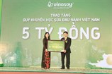 [MOLISA] Vinasoy trao tặng Quỹ Khuyến học sữa đậu nành Việt Nam